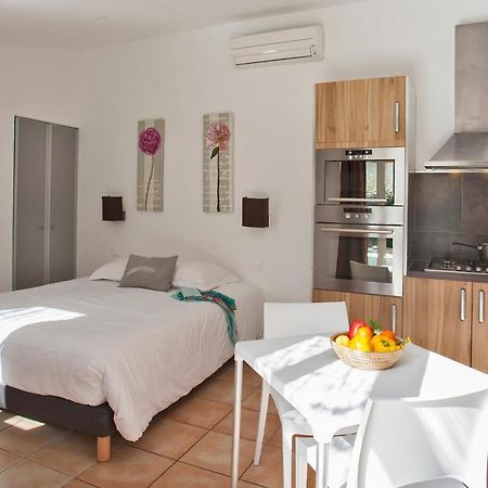 Villa location pour 2 personnes Amarylis à Calvi avec jardin piscine barbecue Extérieur photo