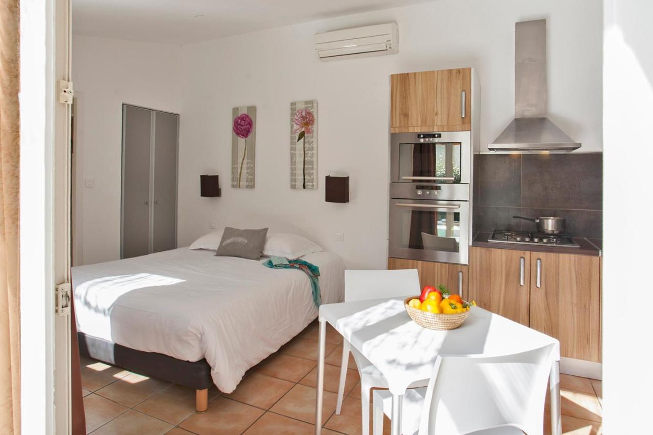 Villa location pour 2 personnes Amarylis à Calvi avec jardin piscine barbecue Extérieur photo