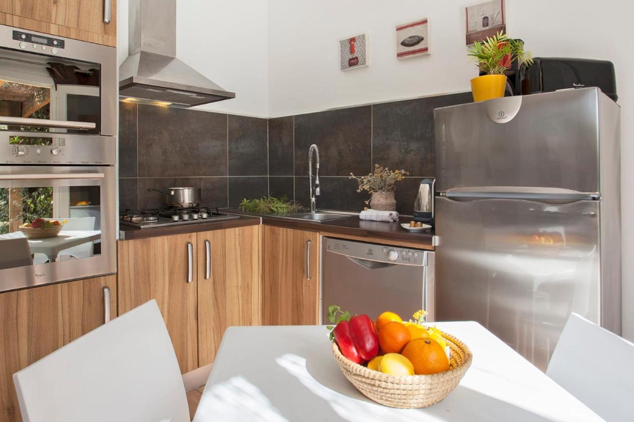 Villa location pour 2 personnes Amarylis à Calvi avec jardin piscine barbecue Extérieur photo